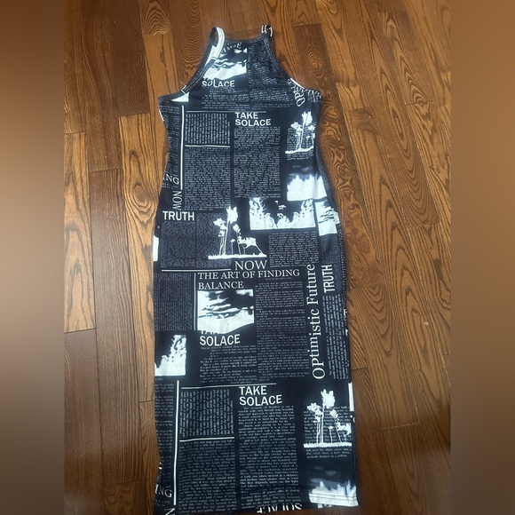 Dresses & Skirts - Black and White Graphic Print Dress